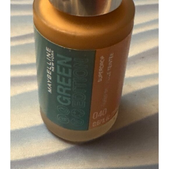 Maybelline Green Edition Superdrop #40 Tinted Oil Jojoba - Picture 2 of 5